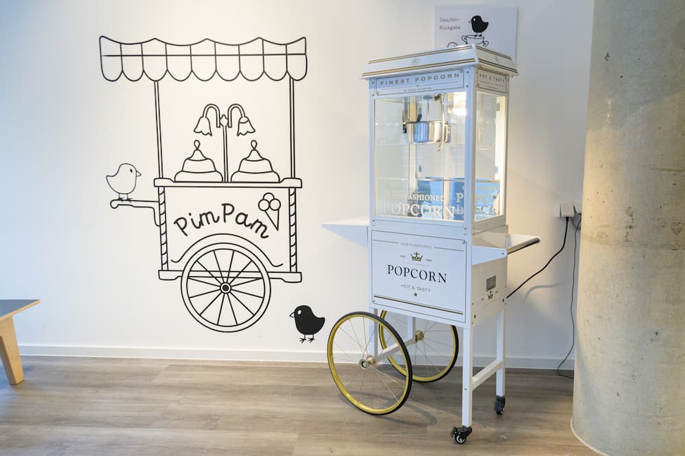 PimPam indoor playground, popcorn machine, popcorn maker
