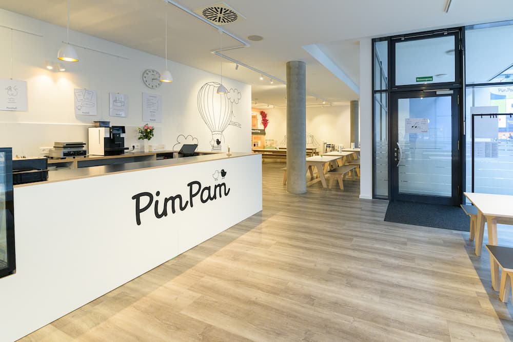 PimPam indoor playground, entrance, counter, bar, café, tables