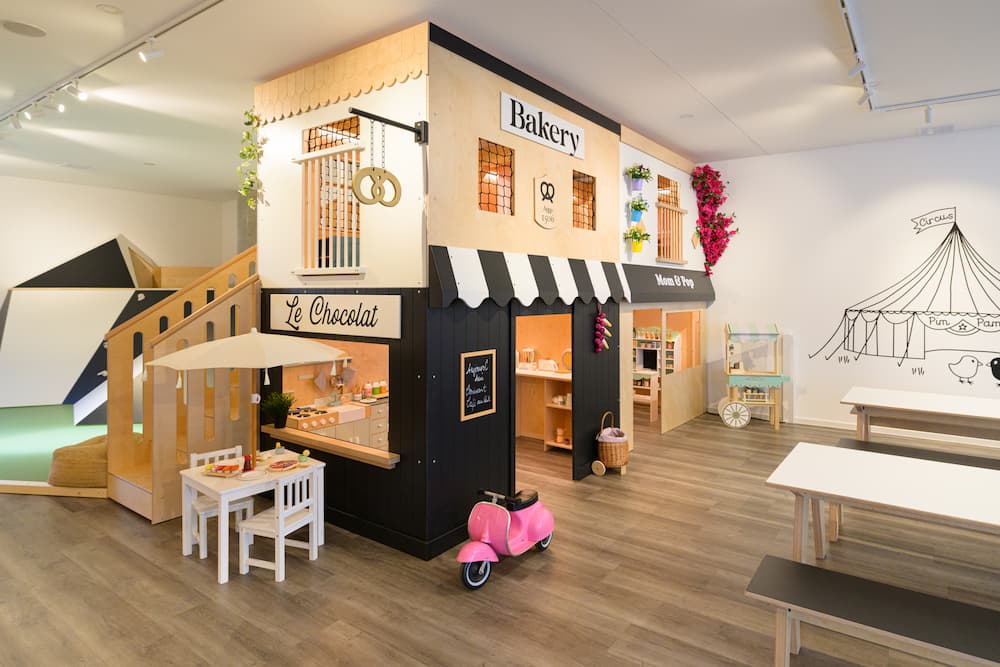 PimPam indoor playground, mom and pop shop, store, bakery, café, grandma's and grandpa's house