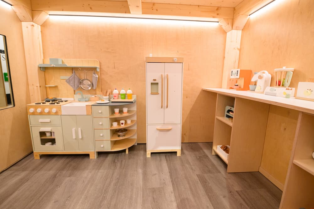 PimPam indoor playground, look into the toy café